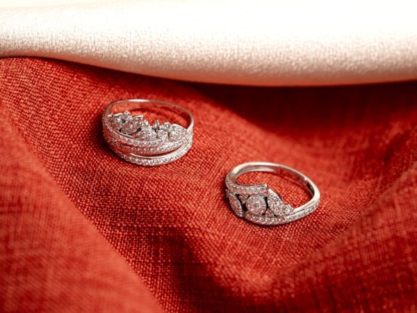 Como Brilhar com os Excepcionais Anéis de Diamante da The Graces