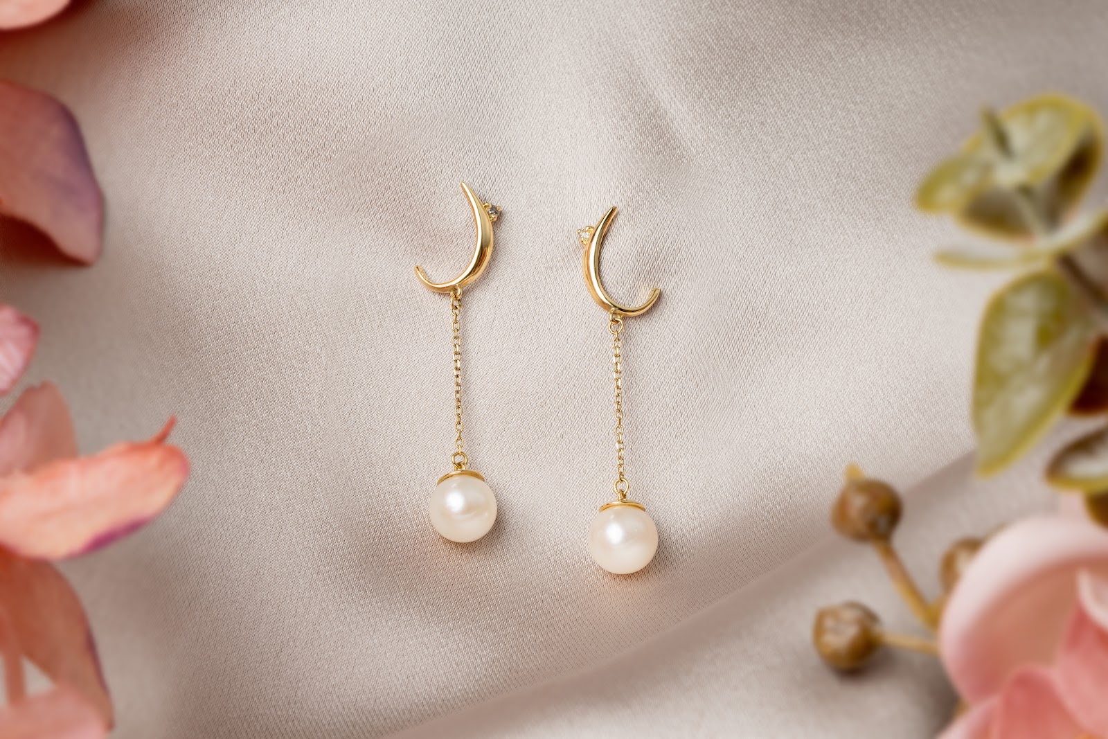 Quais joias da The Graces são ideais para noivas em busca de elegância?