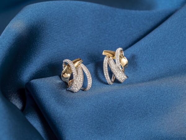 O Luxo dos Brincos de Ouro e Diamante