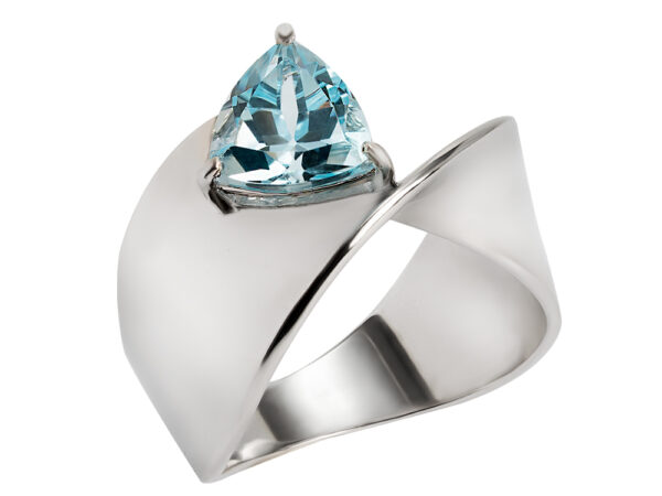 Por que o banho de ródio é tão valorizado em peças de prata?